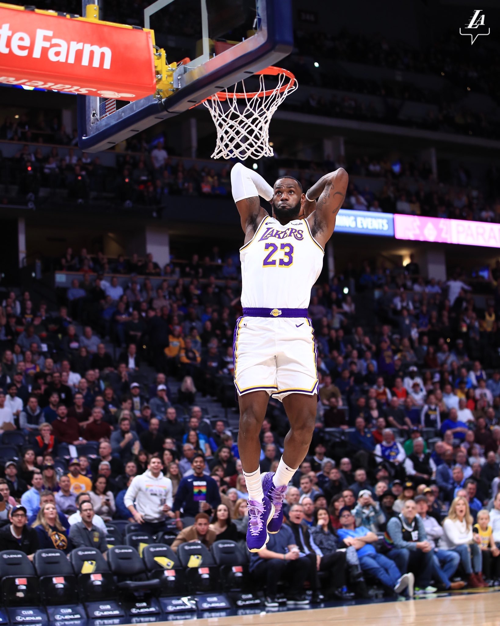 富联娱乐注册-C罗回归首秀大放异彩，浓眉主场球迷高呼名字